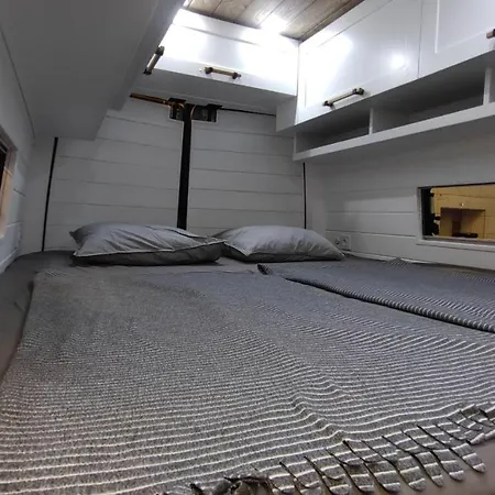 Campsite Vip Caravan Motorhome - Lakoauto Budapest