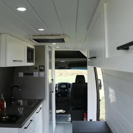 Campsite Vip Caravan Motorhome - Lakoauto *