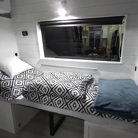 Campsite Vip Caravan Motorhome - Lakoauto *
