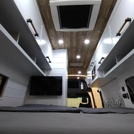 Vip Caravan Motorhome - Lakoauto Campsite